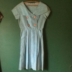 Vintage wide collar pleated dress